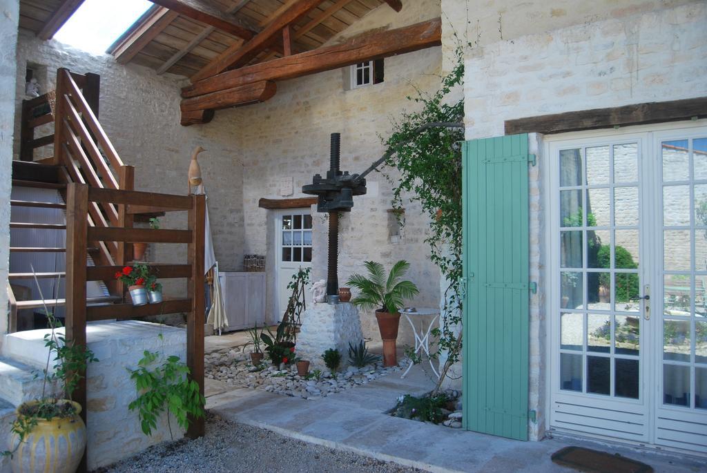 מלון Thairé Les Jardins Saint Leonard מראה חיצוני תמונה