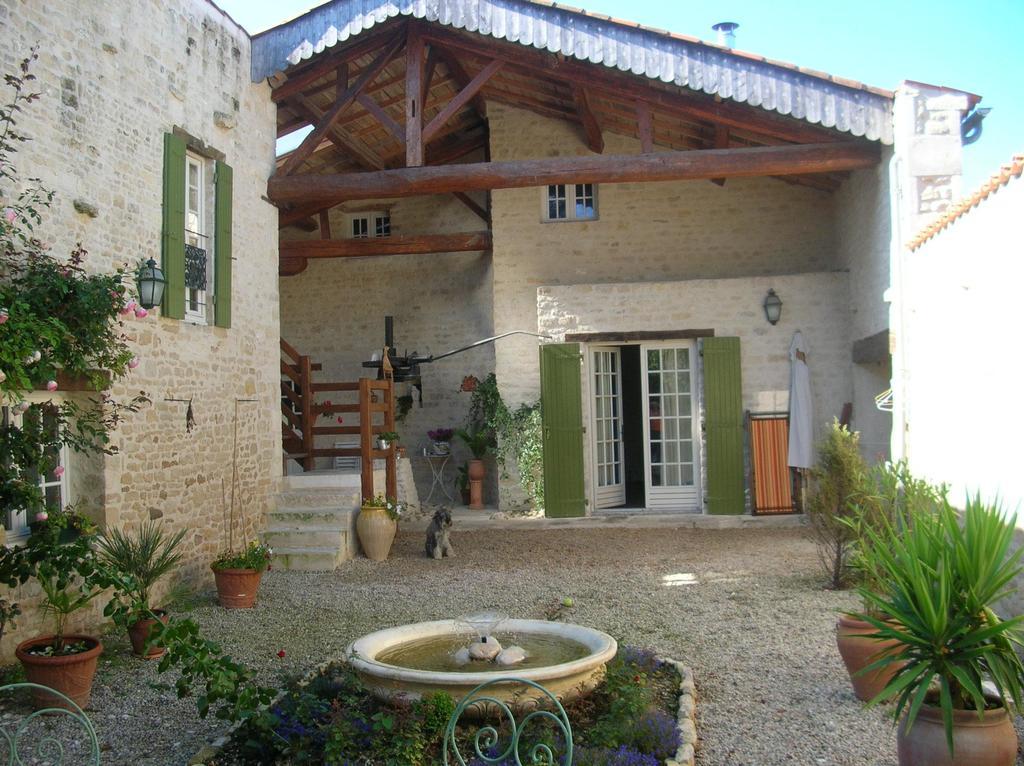 מלון Thairé Les Jardins Saint Leonard מראה חיצוני תמונה