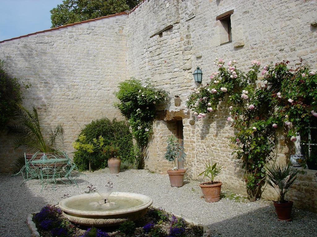 מלון Thairé Les Jardins Saint Leonard מראה חיצוני תמונה